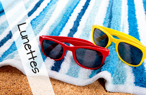 Lunettes de soleil publicitaire personnalisée avec logo pour entreprise et association à prix discount 